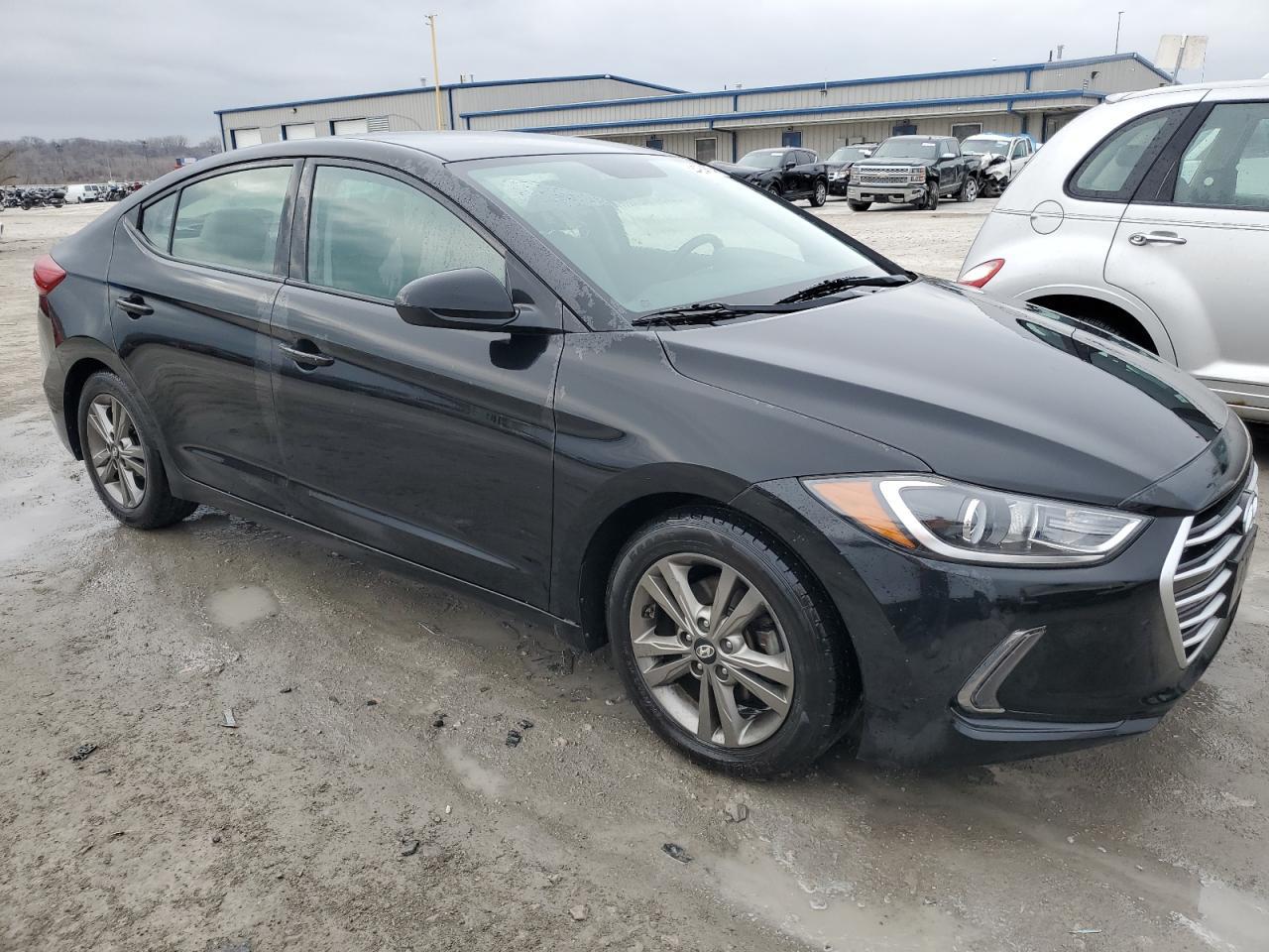 2017 HYUNDAI ELANTRA SE - Image 4