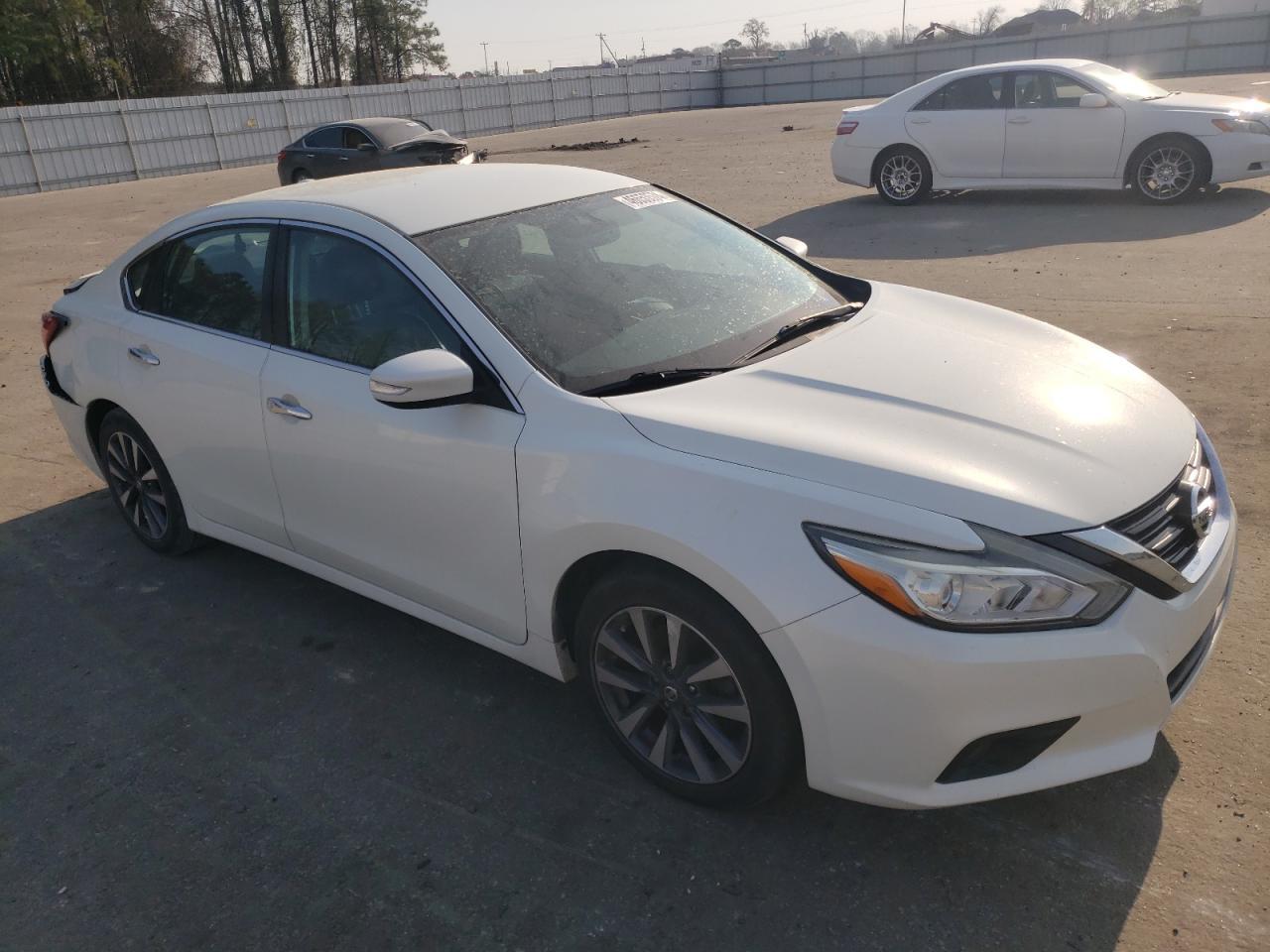 2017 NISSAN ALTIMA 2.5 - Image 4