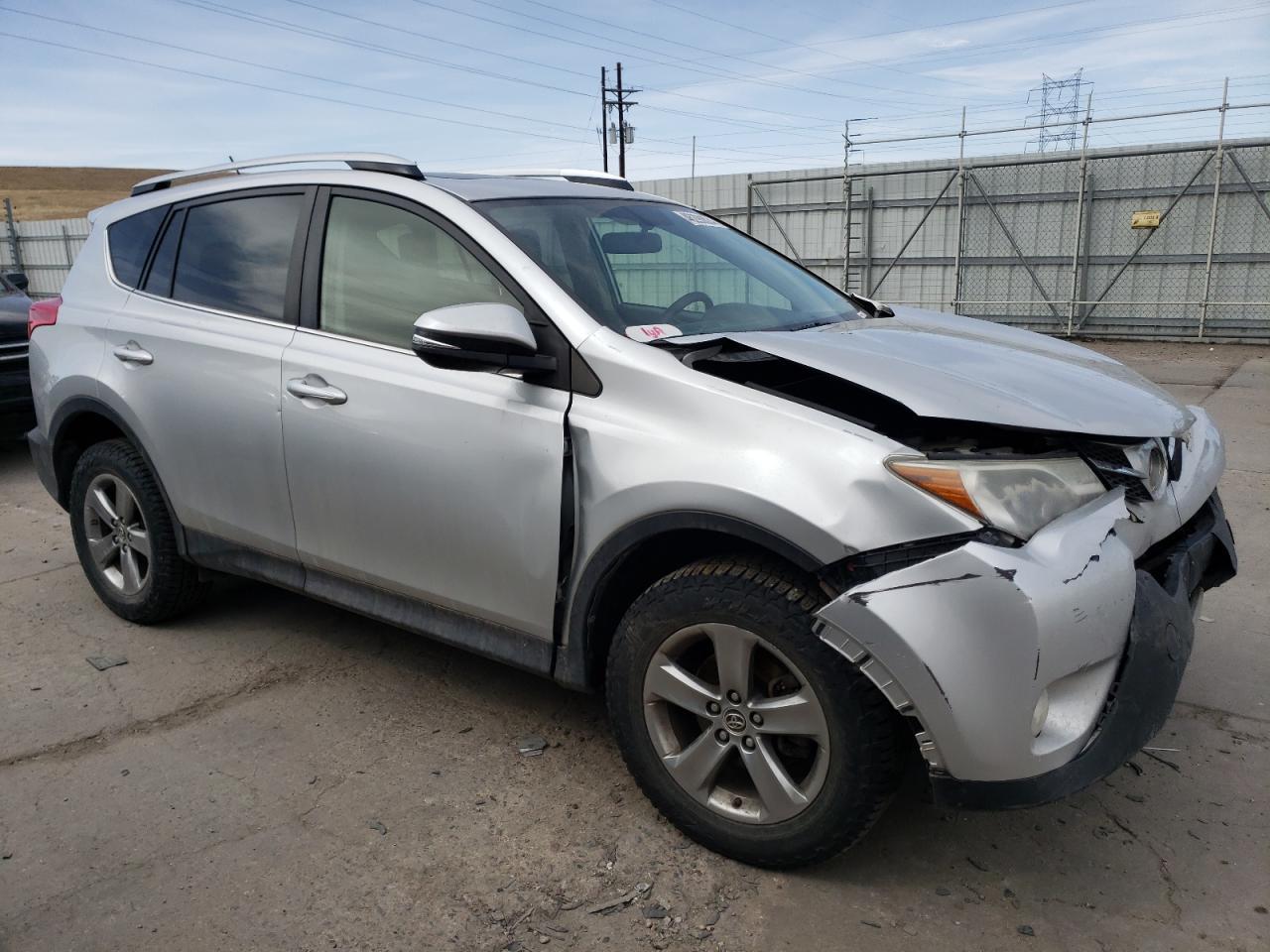2015 TOYOTA RAV4 XLE - Фото 4