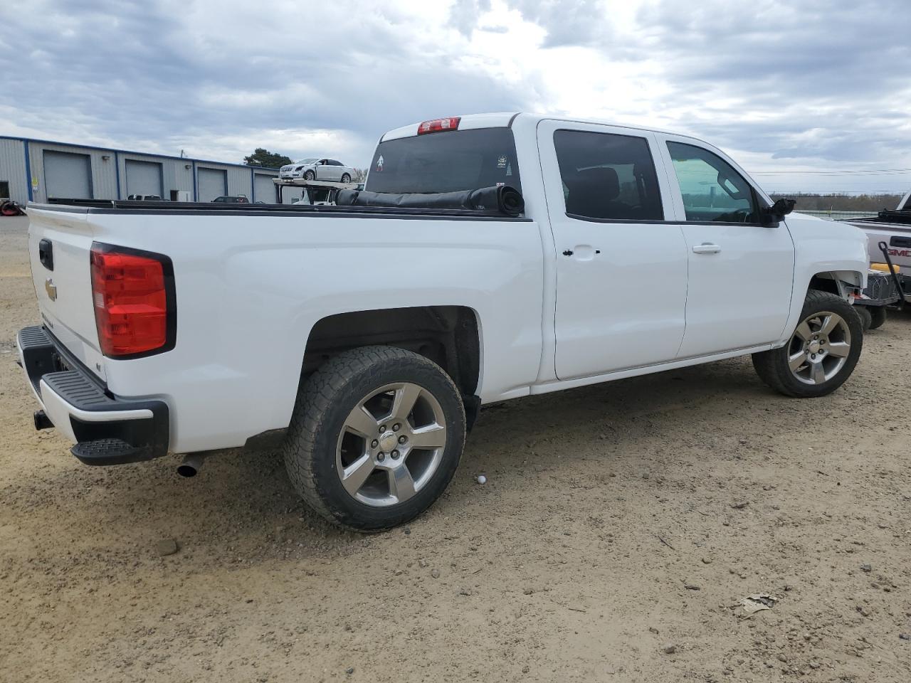 2018 CHEVROLET SILVERADO - Фото 3