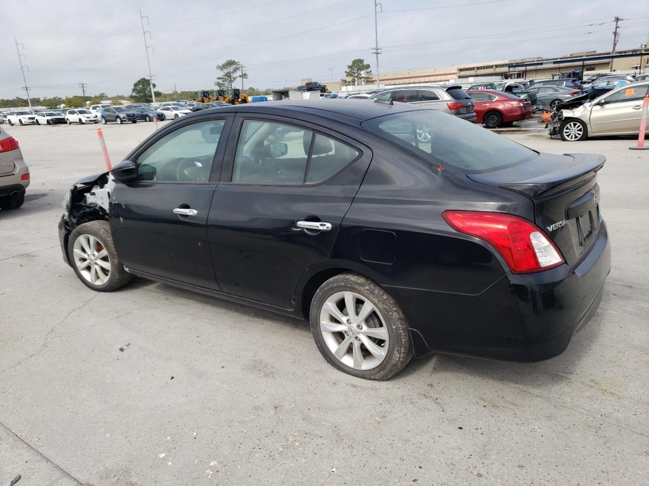 2016 NISSAN VERSA S - Фото 2
