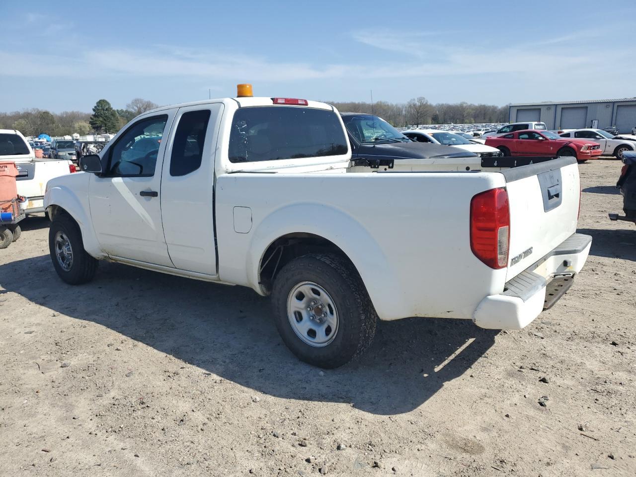 2017 NISSAN FRONTIER S - Image 2