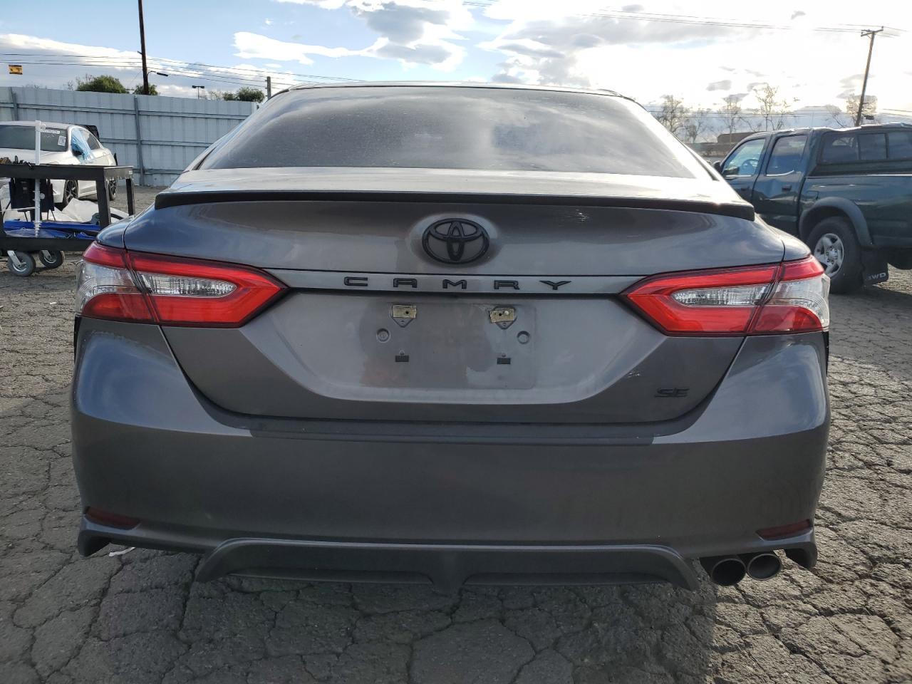 2018 TOYOTA CAMRY L - Фото 6