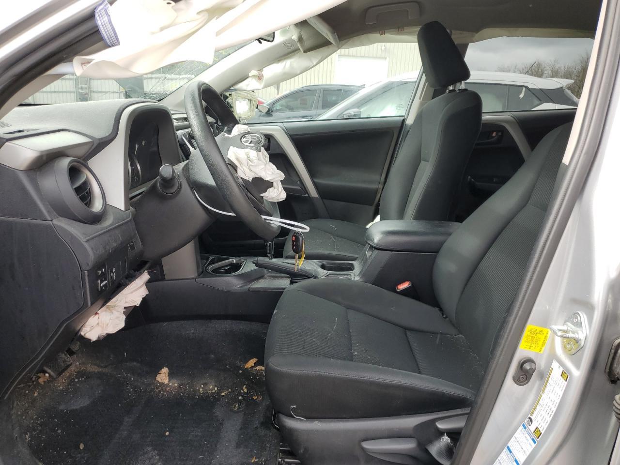 2016 TOYOTA RAV4 LE - Фото 7