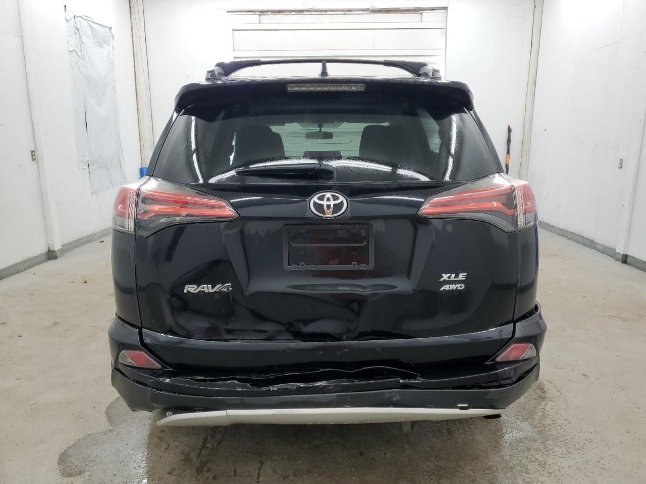 2016 TOYOTA RAV4 XLE - Фото 6