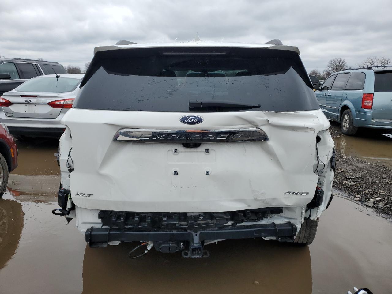 2022 FORD EXPLORER X - Фото 6