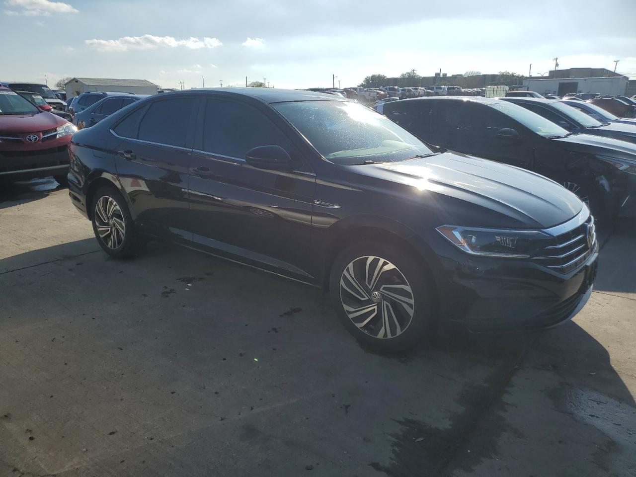 2020 VOLKSWAGEN JETTA SEL - Image 4