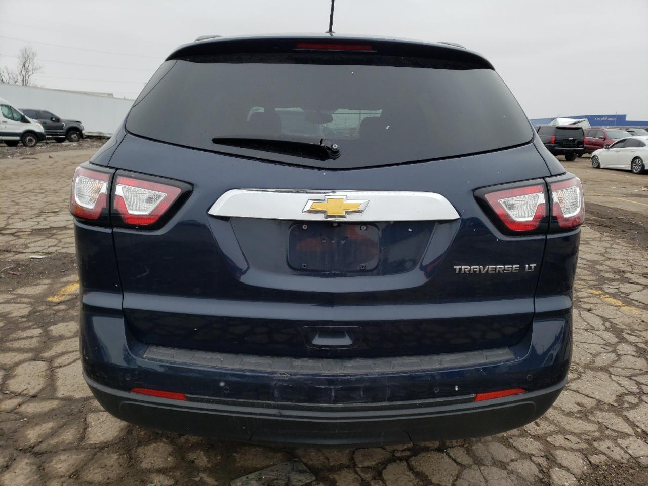 2015 CHEVROLET TRAVERSE L - Фото 6