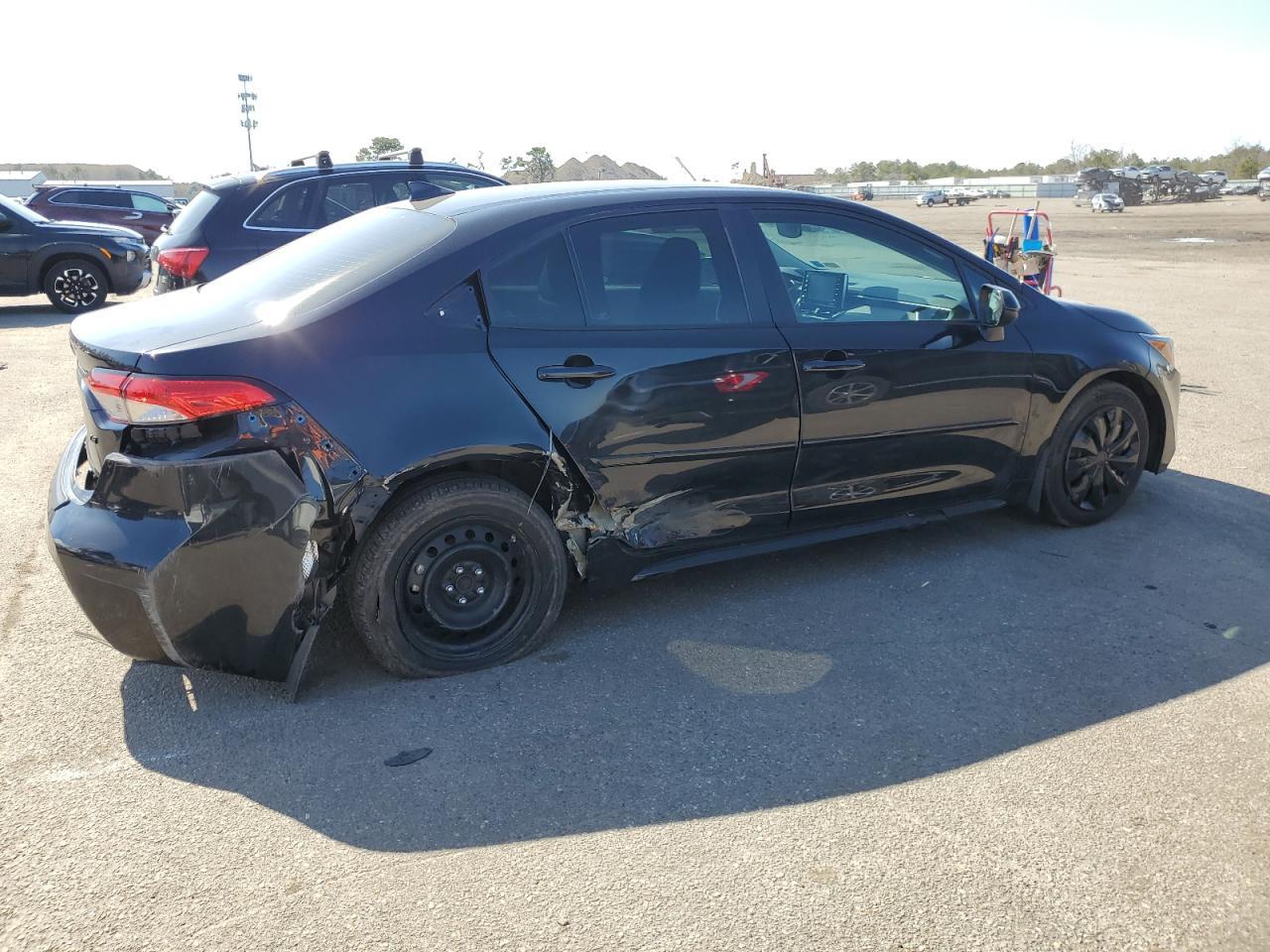 2021 TOYOTA COROLLA LE - Image 3