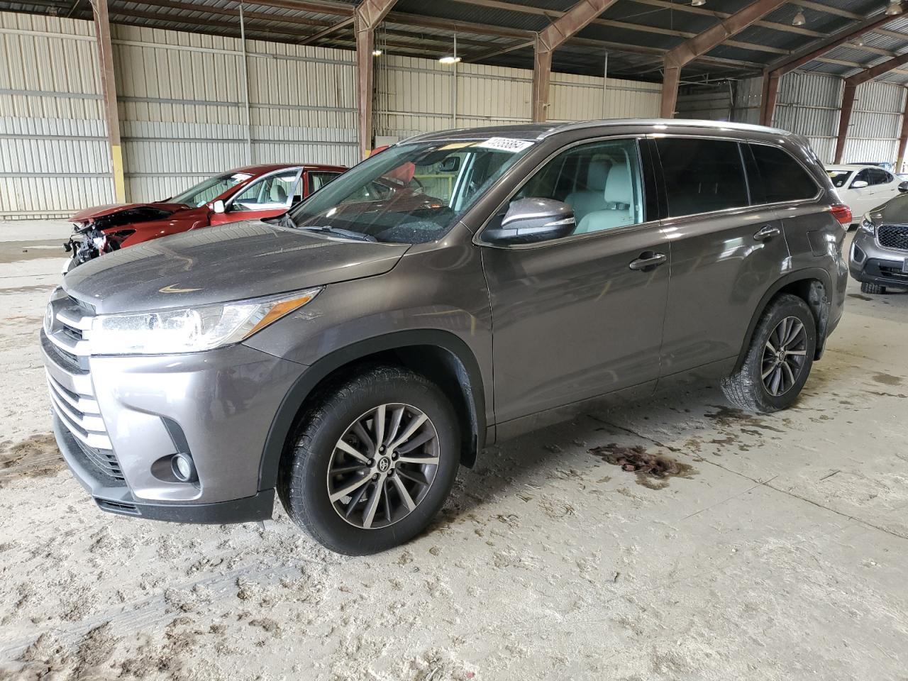 2018 TOYOTA HIGHLANDER