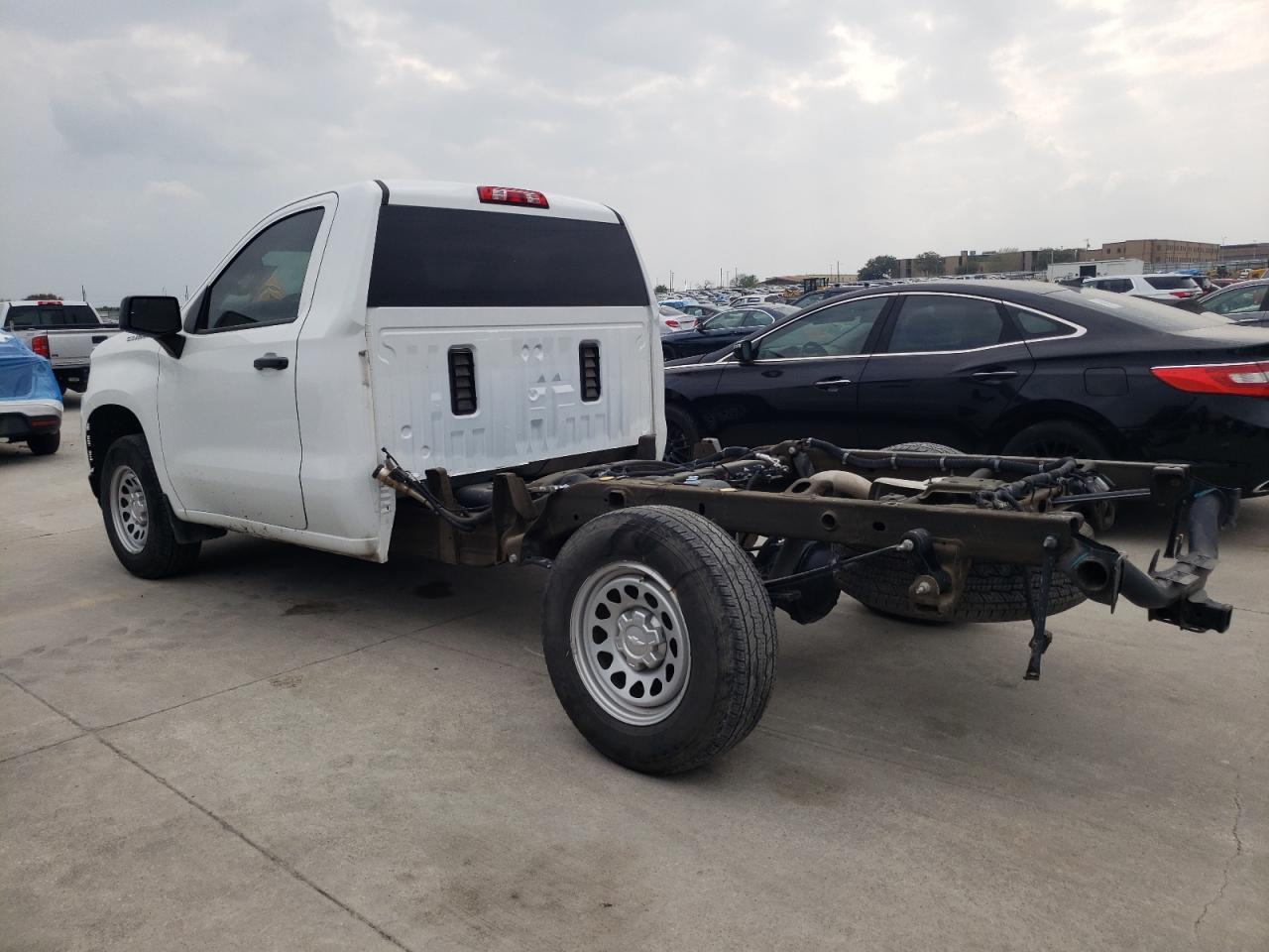 2021 CHEVROLET SILVERADO - Фото 2