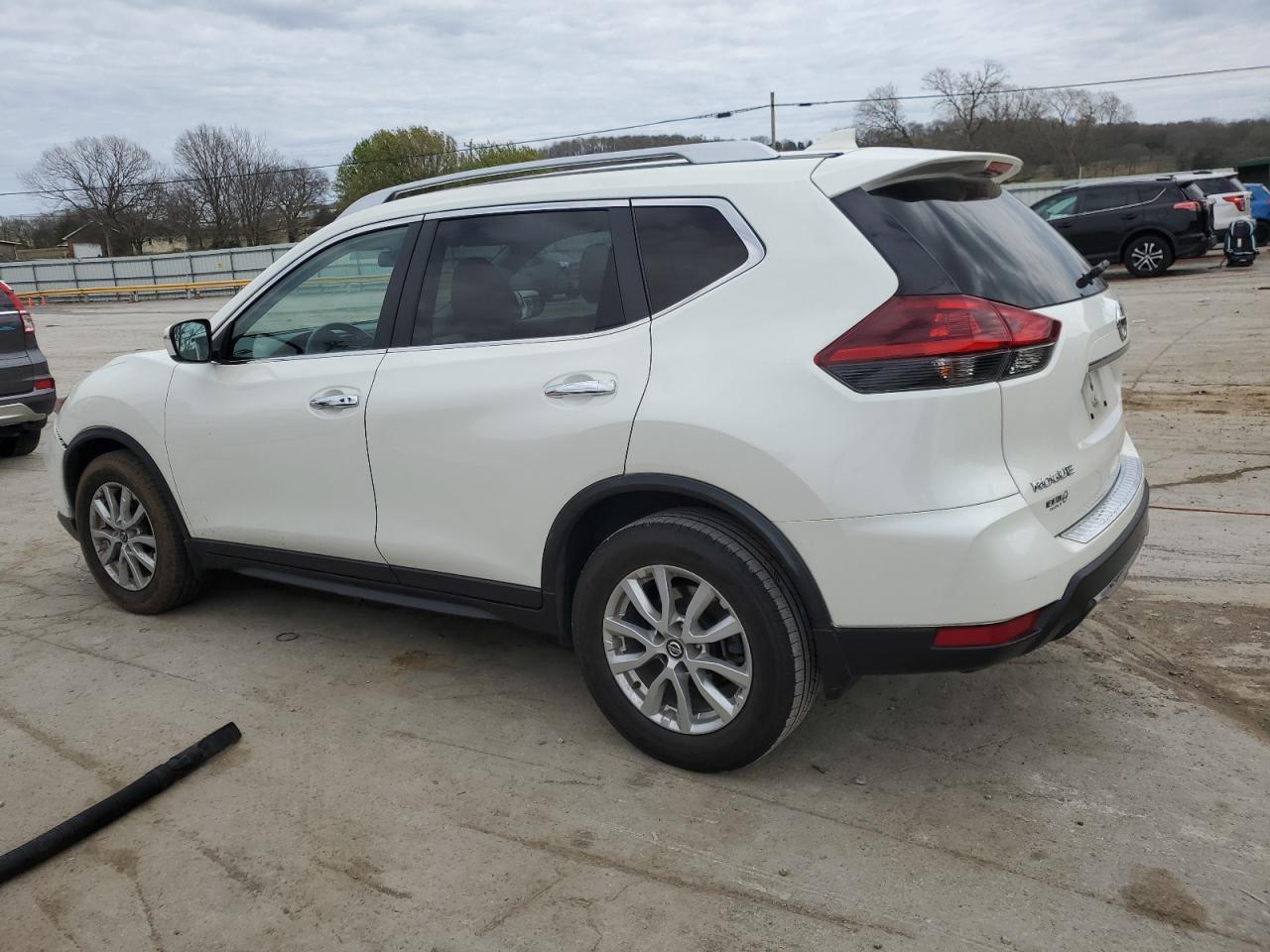 2018 NISSAN ROGUE S - Фото 2