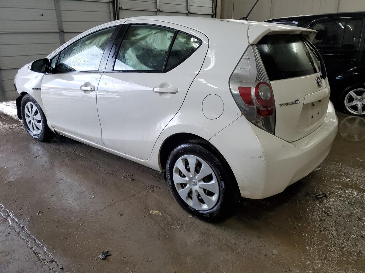 2013 TOYOTA PRIUS C - Фото 2