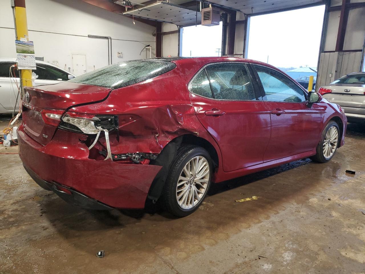 2018 TOYOTA CAMRY L - Фото 3