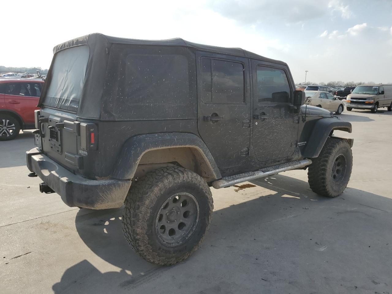 2012 JEEP WRANGLER U - Image 3