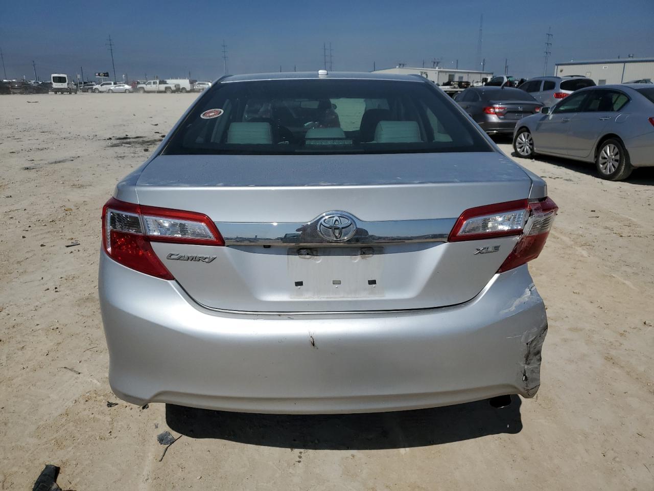 2014 TOYOTA CAMRY L - Image 6