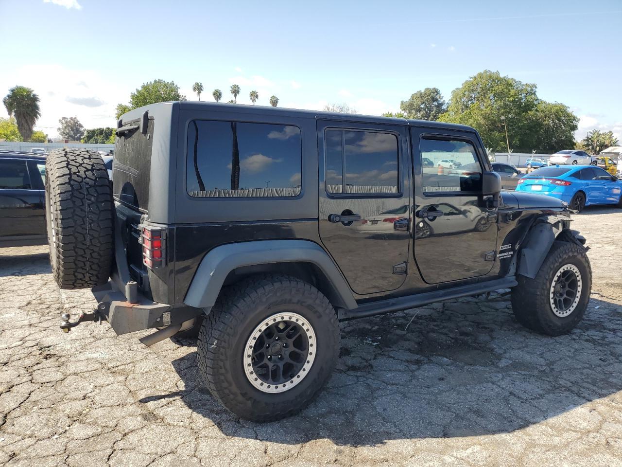 2015 JEEP WRANGLER U - Фото 3