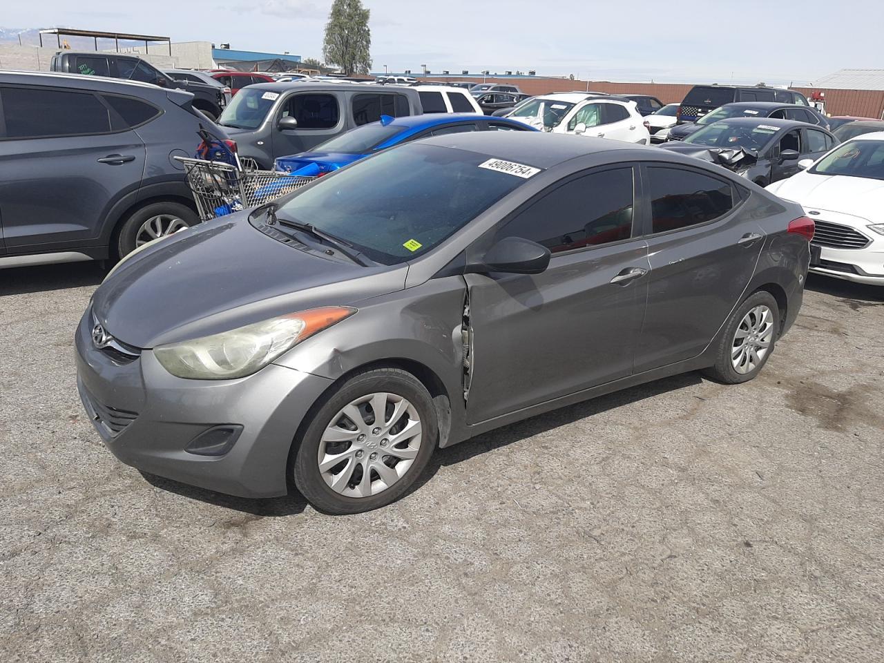2013 HYUNDAI ELANTRA GL