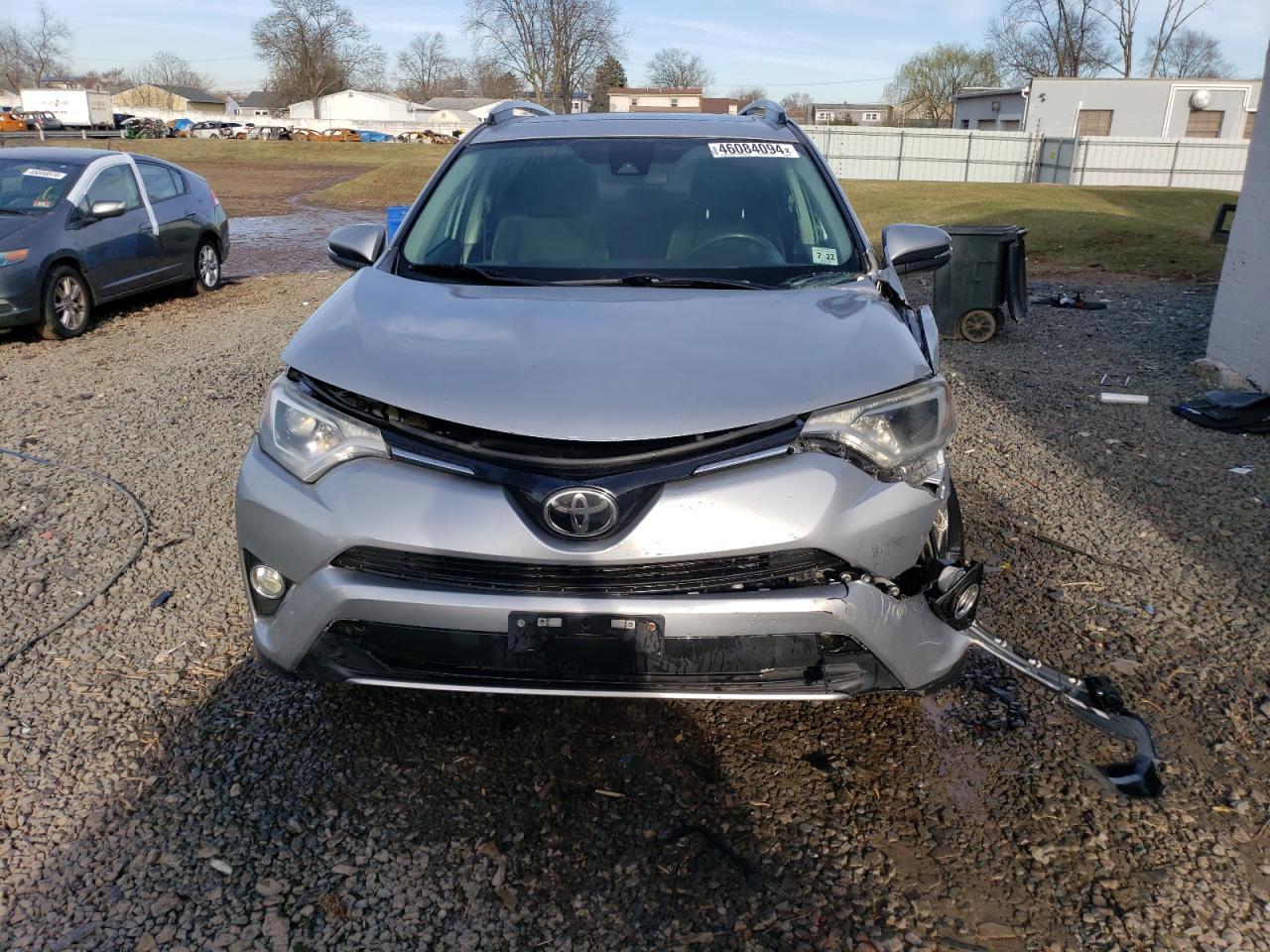 2017 TOYOTA RAV4 XLE - Фото 5