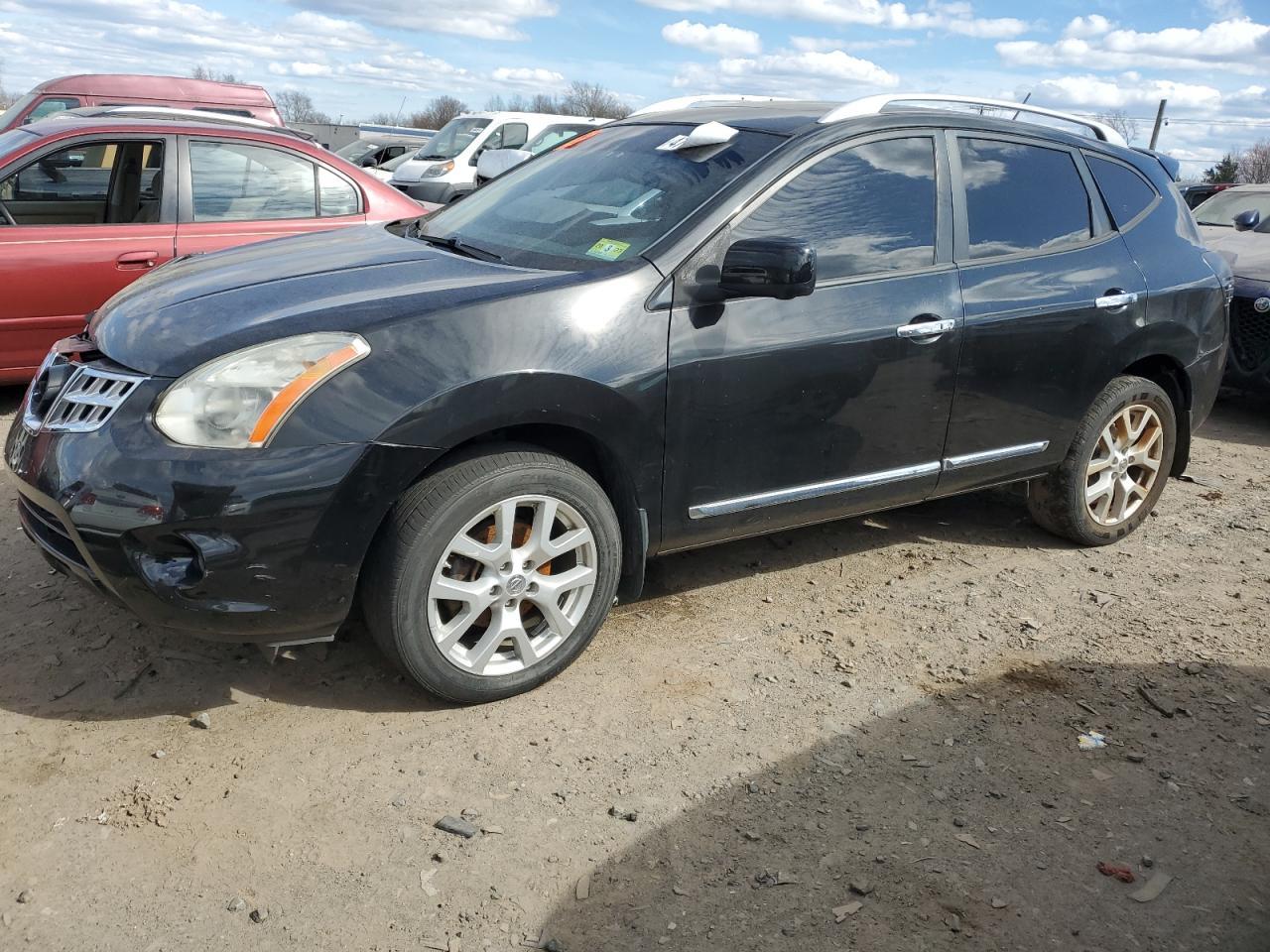 2013 NISSAN ROGUE S