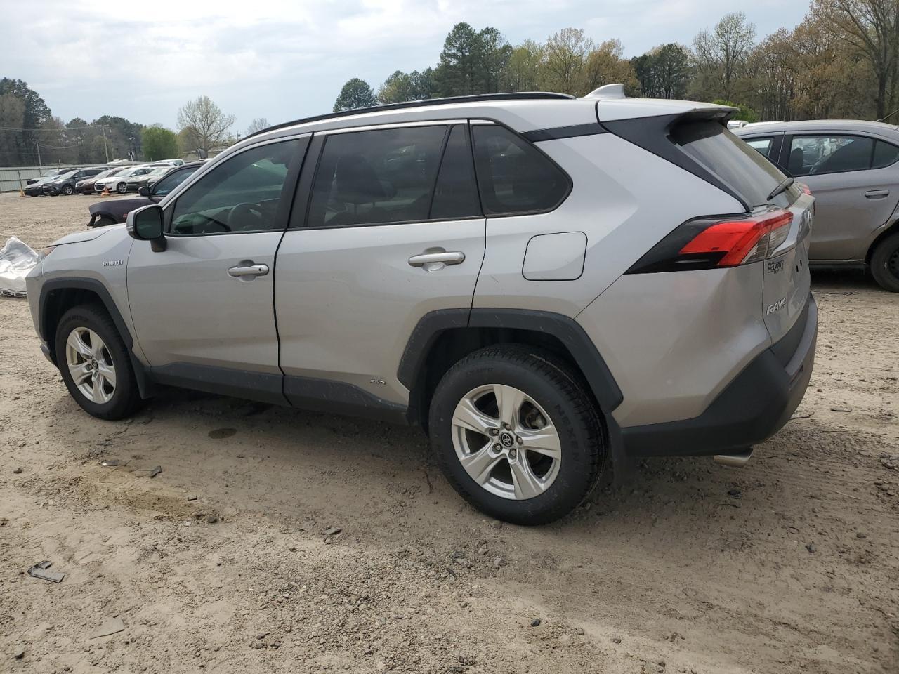 2020 TOYOTA RAV4 XLE - Image 2