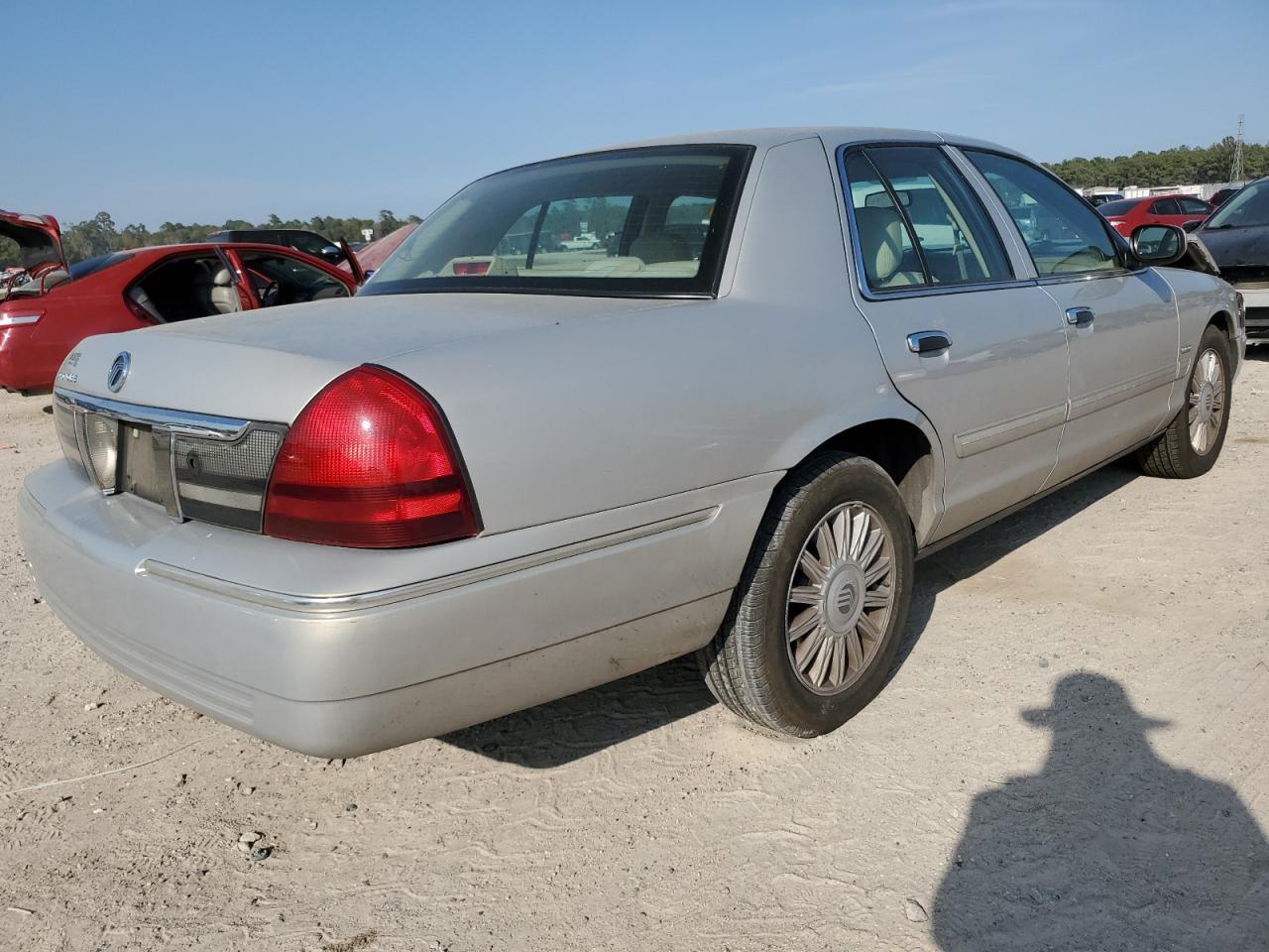 2010 MERCURY GRAND MARQ - Фото 3