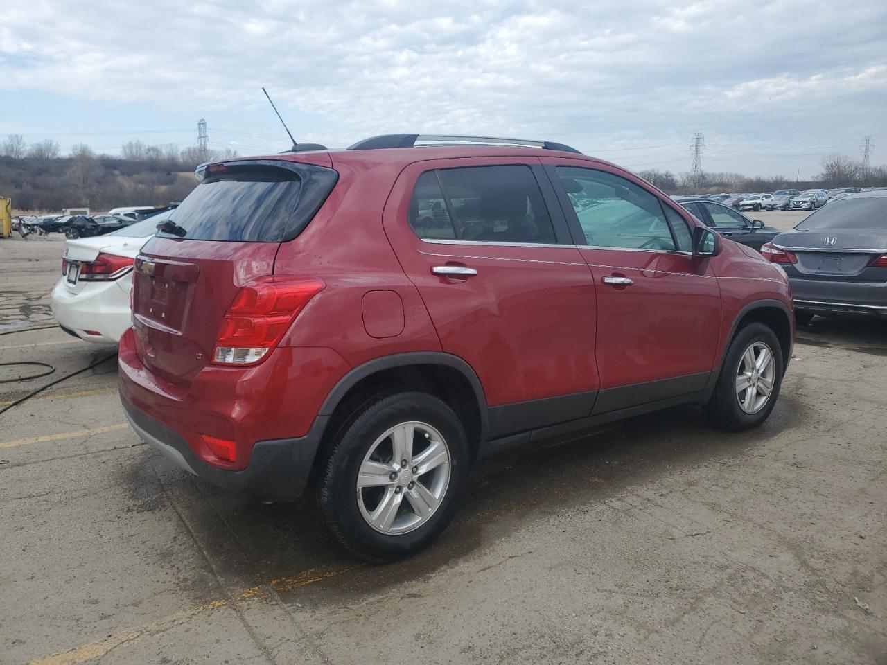 2019 CHEVROLET TRAX 1LT - Фото 3
