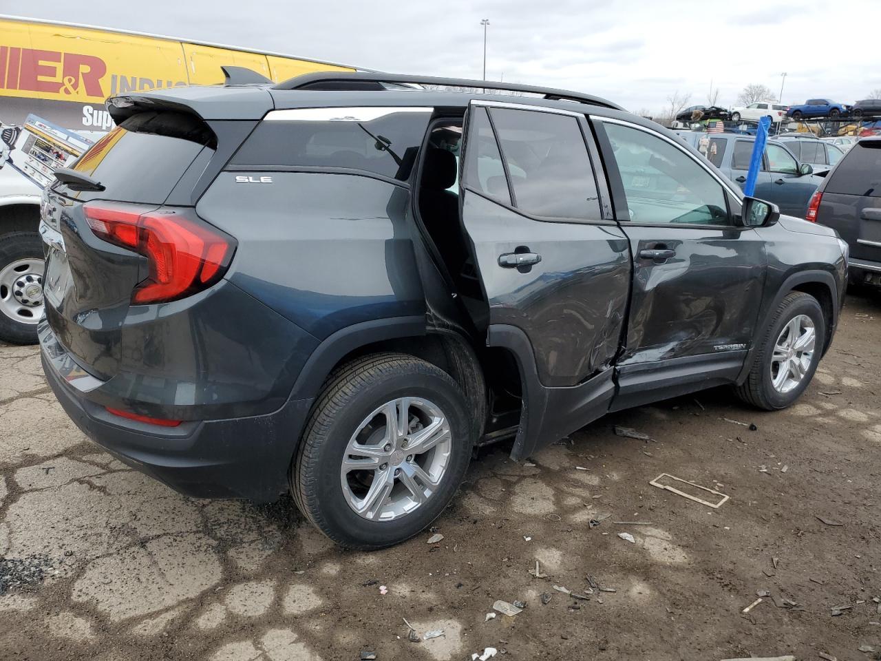 2019 GMC TERRAIN SL - Image 3