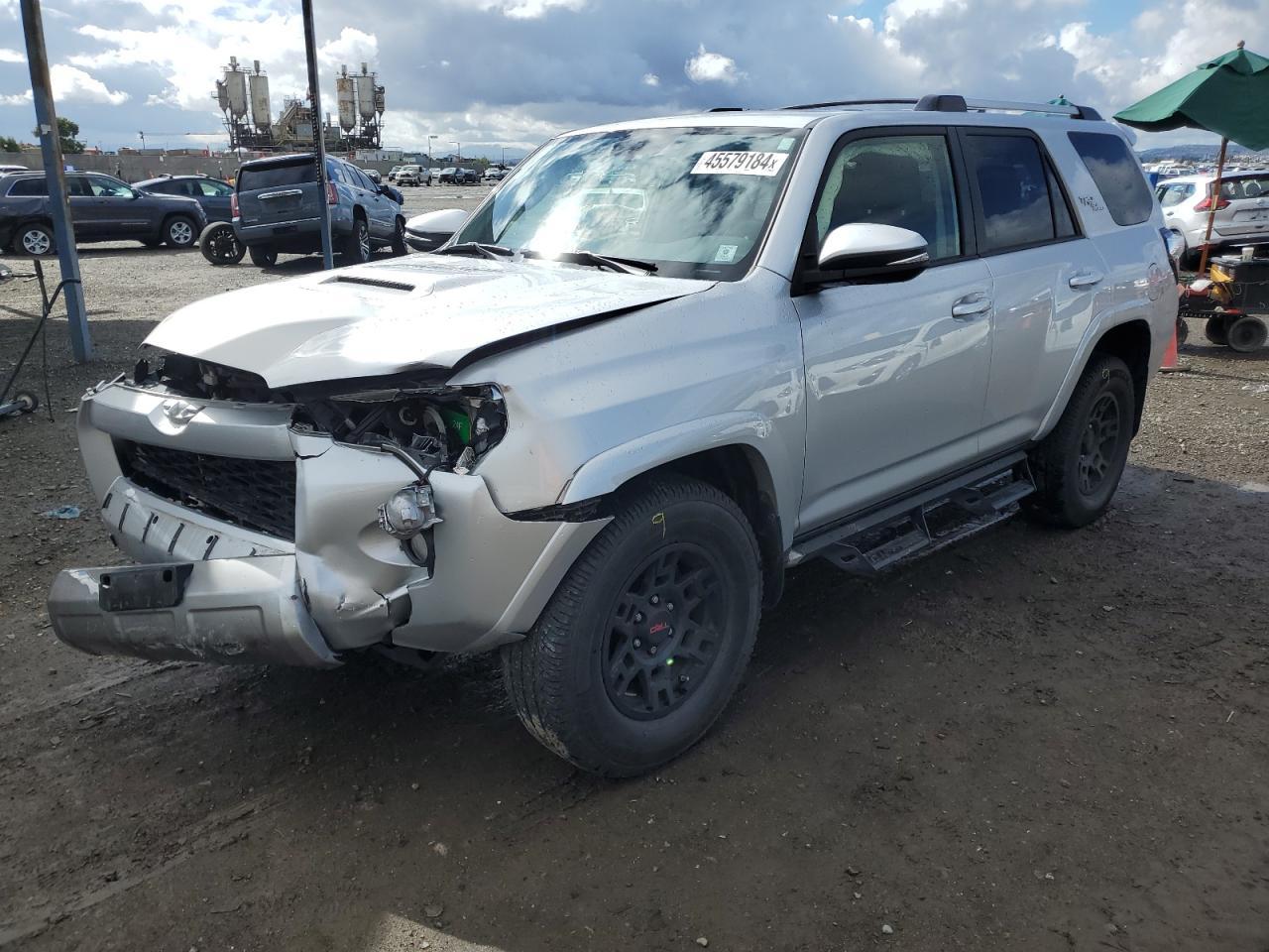 2018 TOYOTA 4RUNNER SR