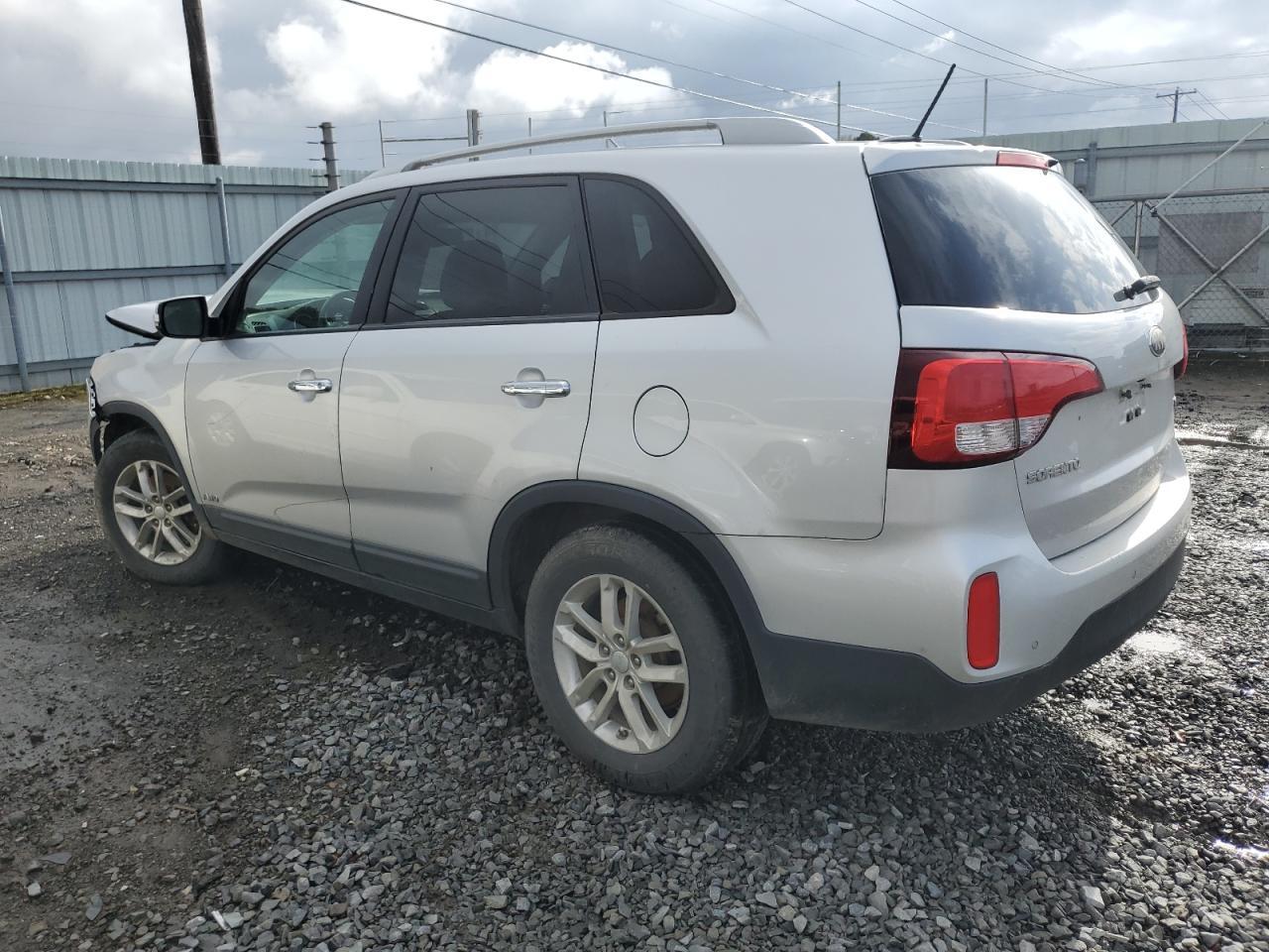 2014 KIA SORENTO LX - Image 2