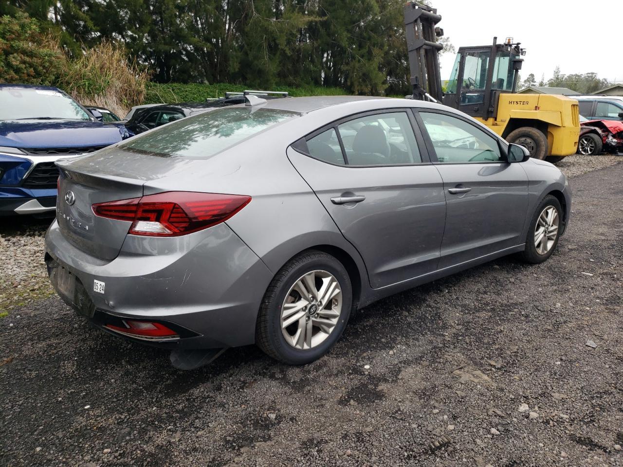 2019 HYUNDAI ELANTRA SE - Фото 3