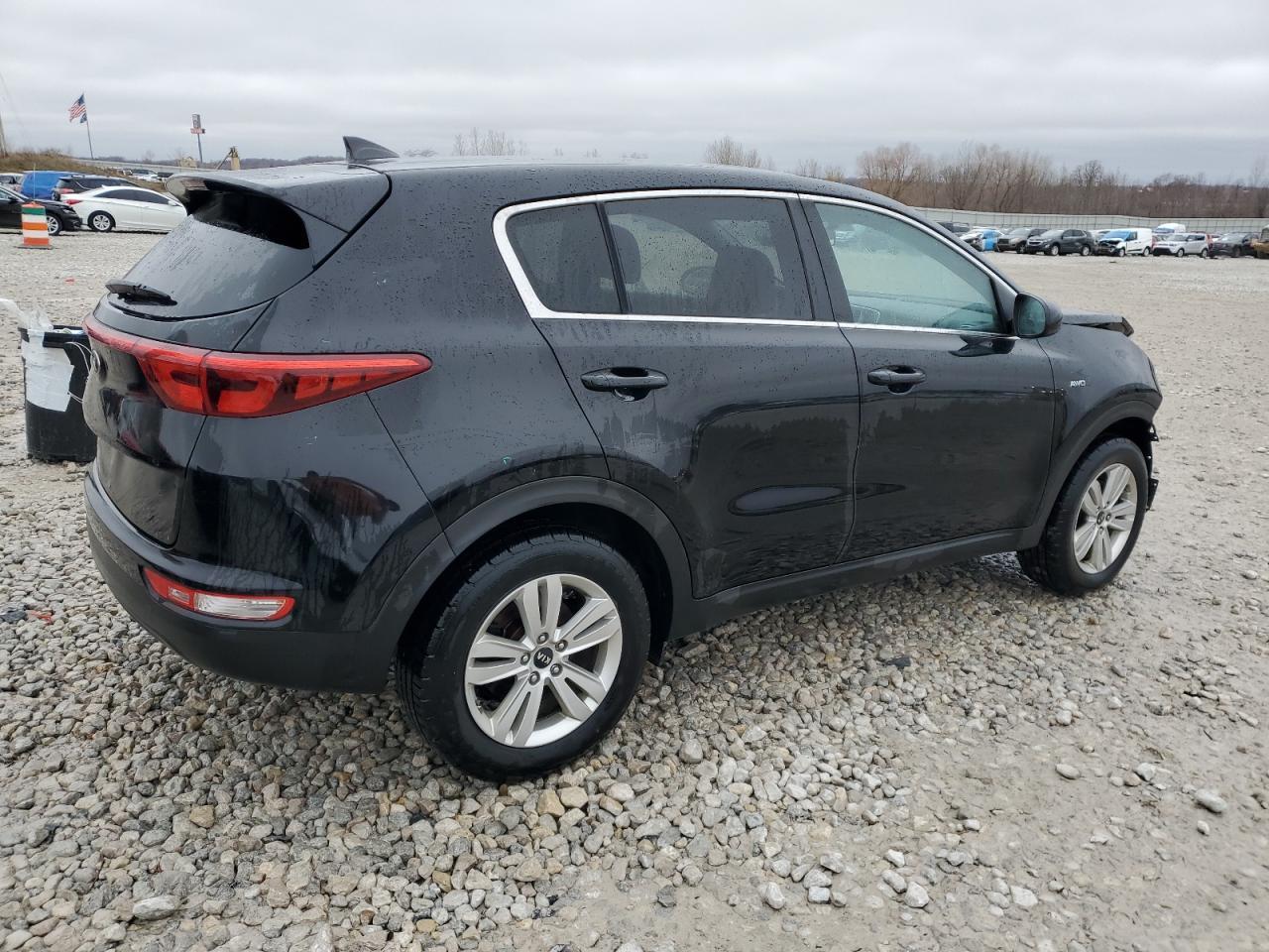 2017 KIA SPORTAGE L - Image 3