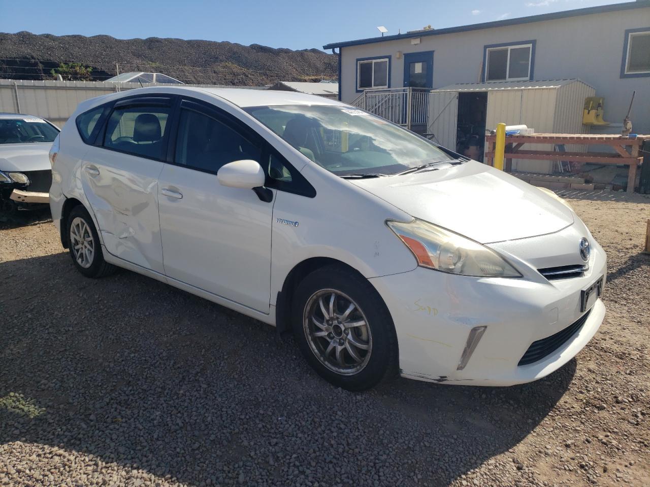 2013 TOYOTA PRIUS V - Фото 4