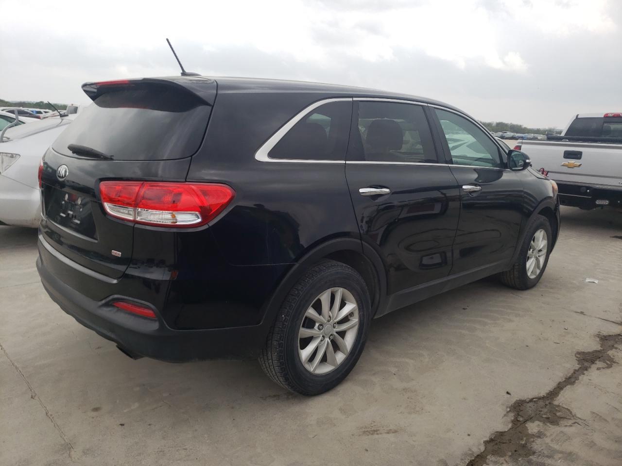2017 KIA SORENTO LX - Фото 3