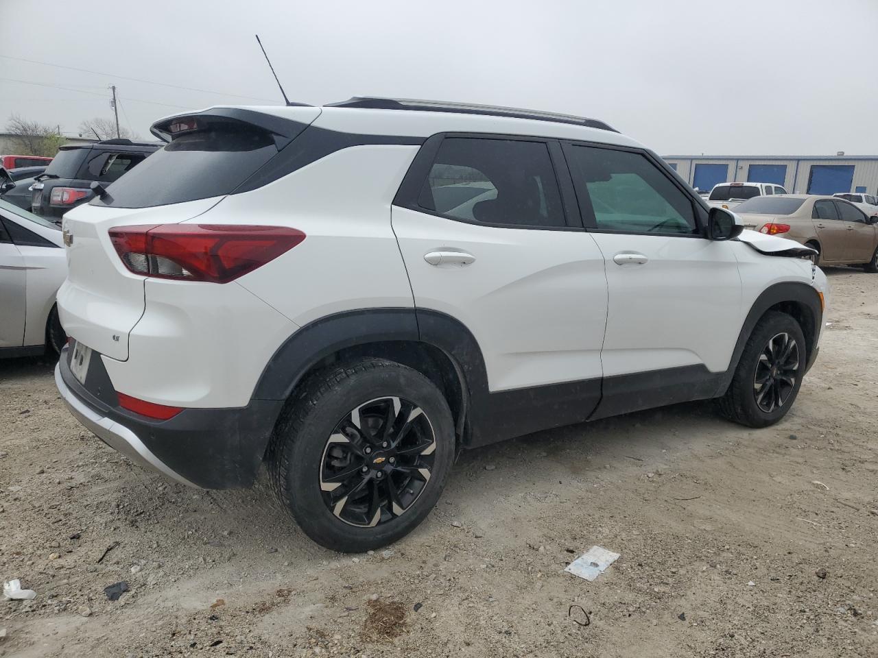 2021 CHEVROLET TRAILBLAZE - Image 3