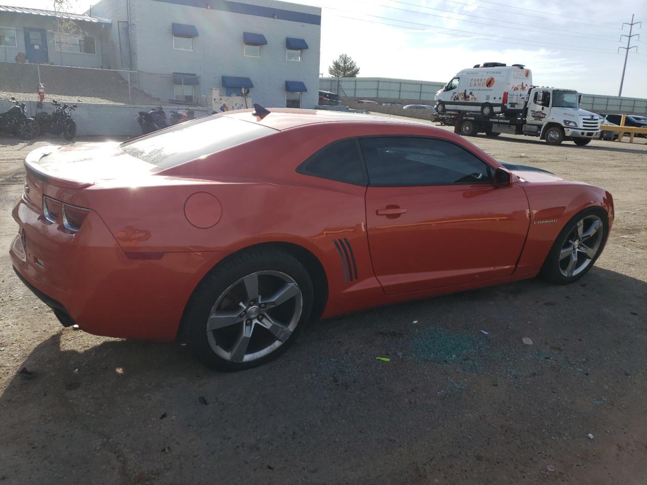 2011 CHEVROLET CAMARO LT - Image 3