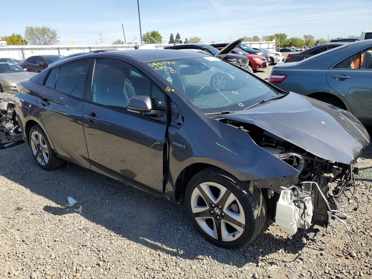 2016 TOYOTA PRIUS - Image 4