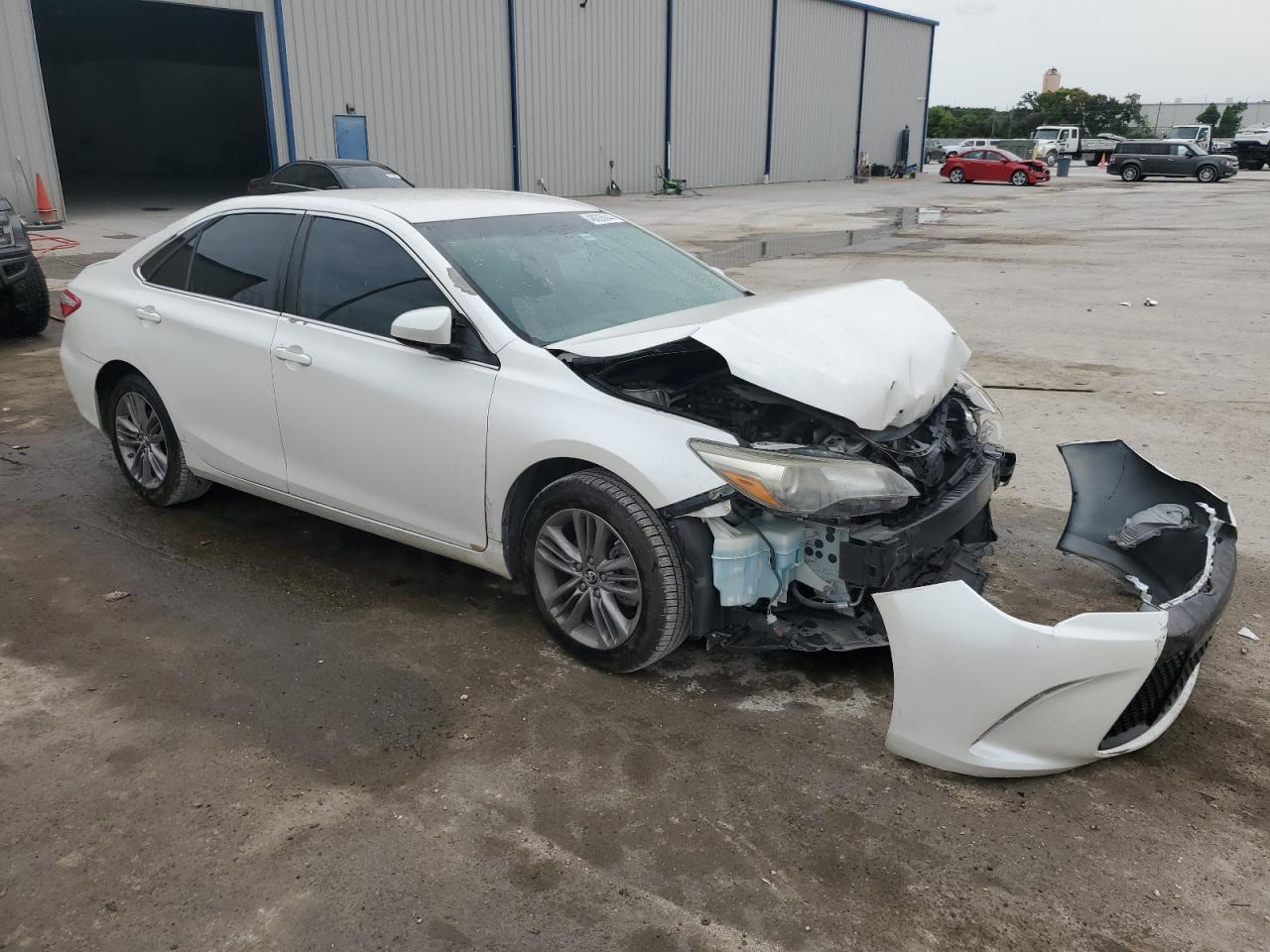 2015 TOYOTA CAMRY LE - Фото 4