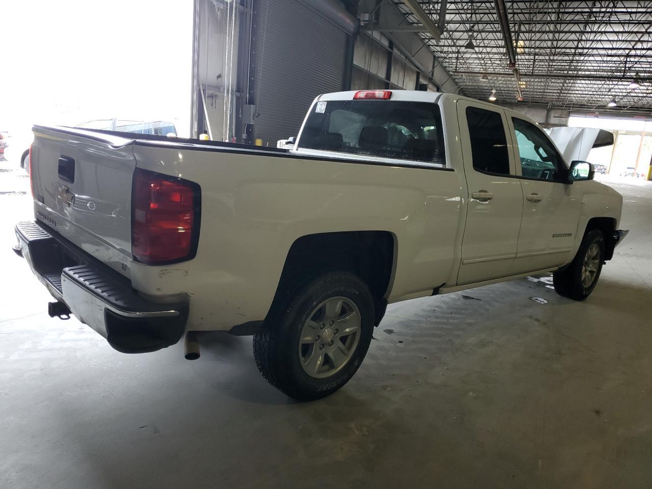 2018 CHEVROLET SILVERADO - Image 3