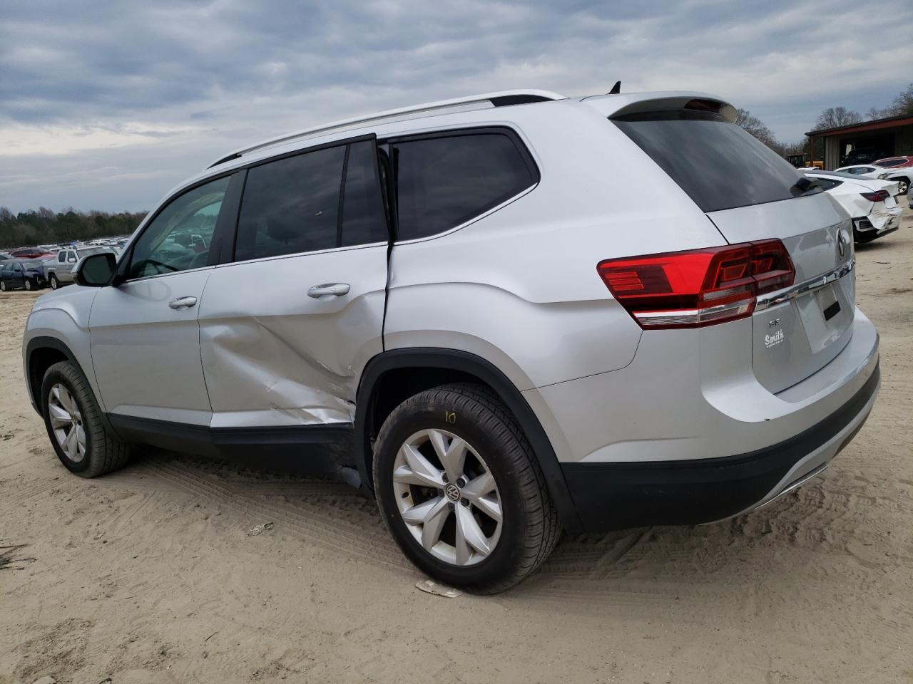 2018 VOLKSWAGEN ATLAS SE - Image 2