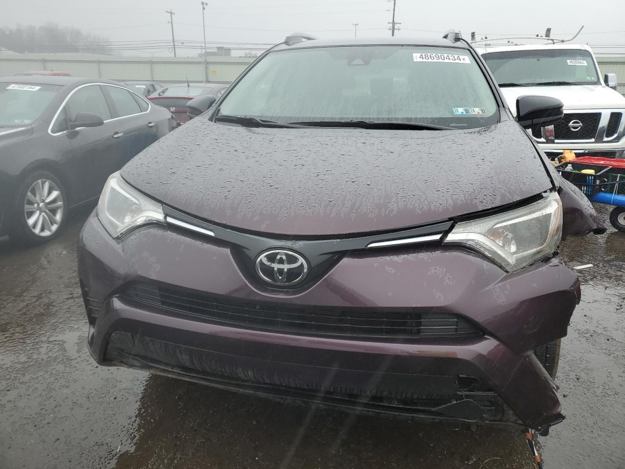 2017 TOYOTA RAV4 LE - Фото 5