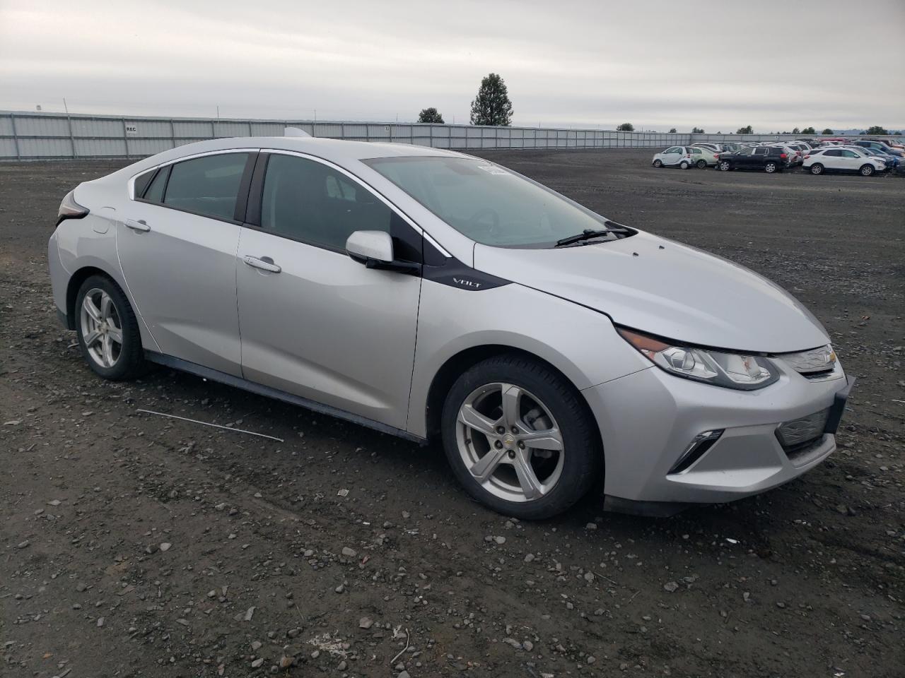 2017 CHEVROLET VOLT LT - Image 4