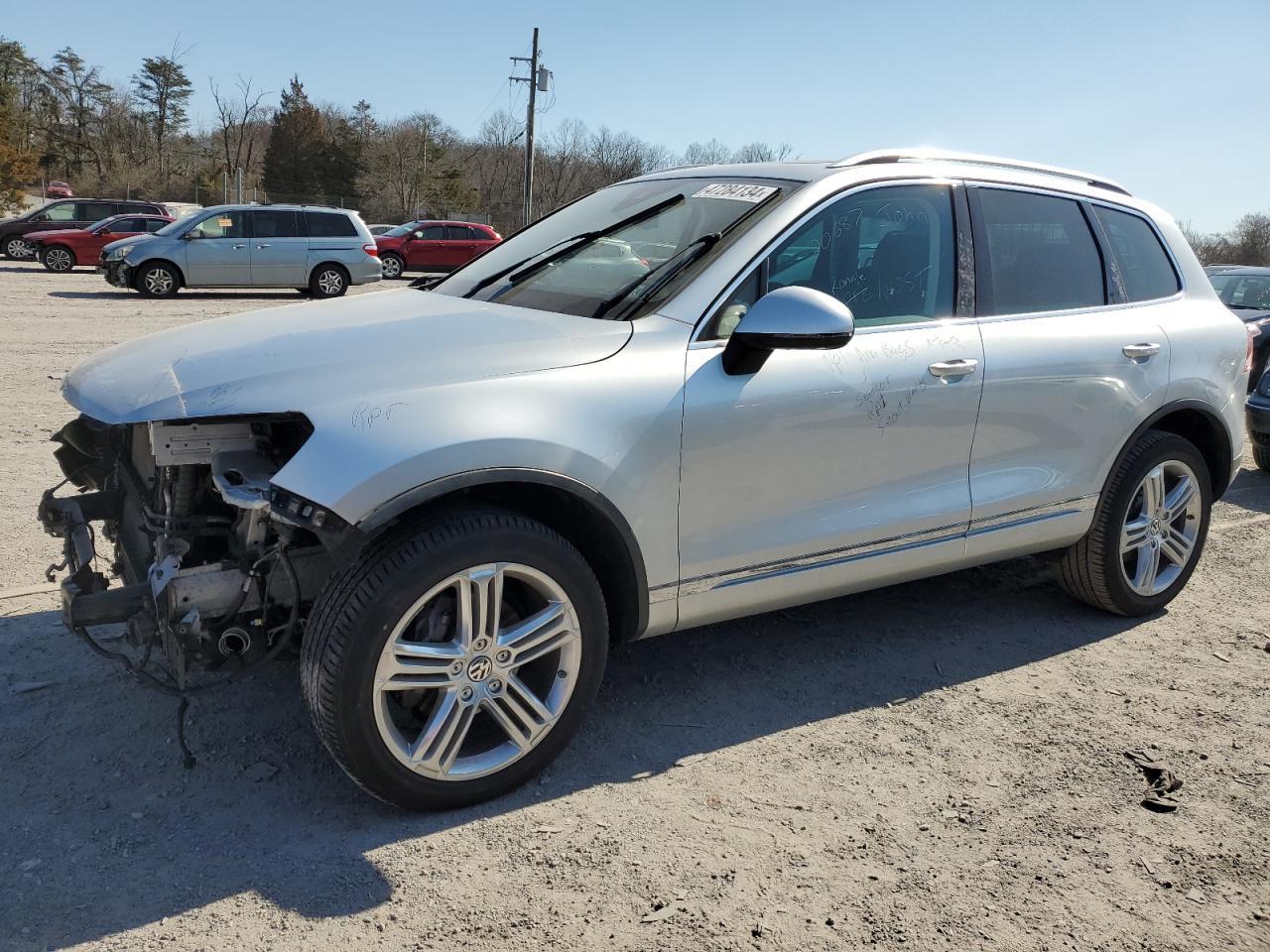 2016 VOLKSWAGEN TOUAREG TD car image