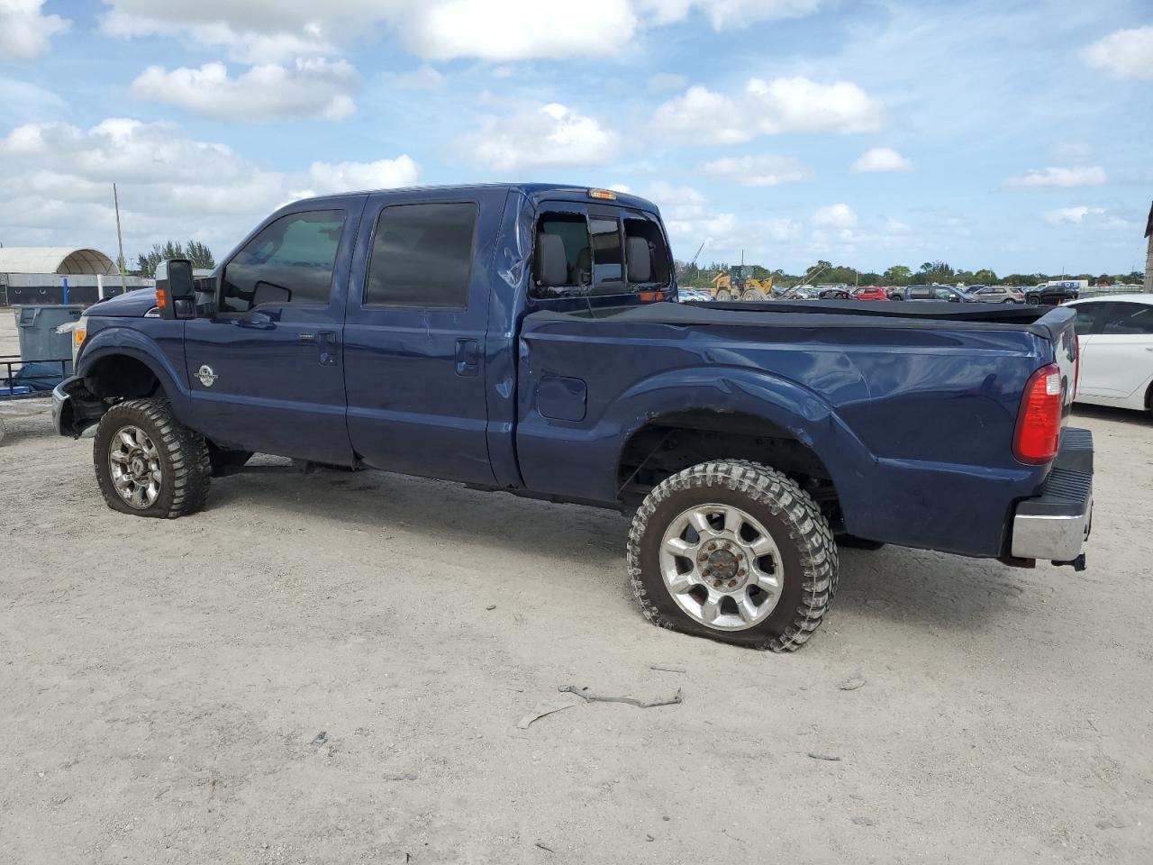 2011 FORD F350 SUPER - Фото 2