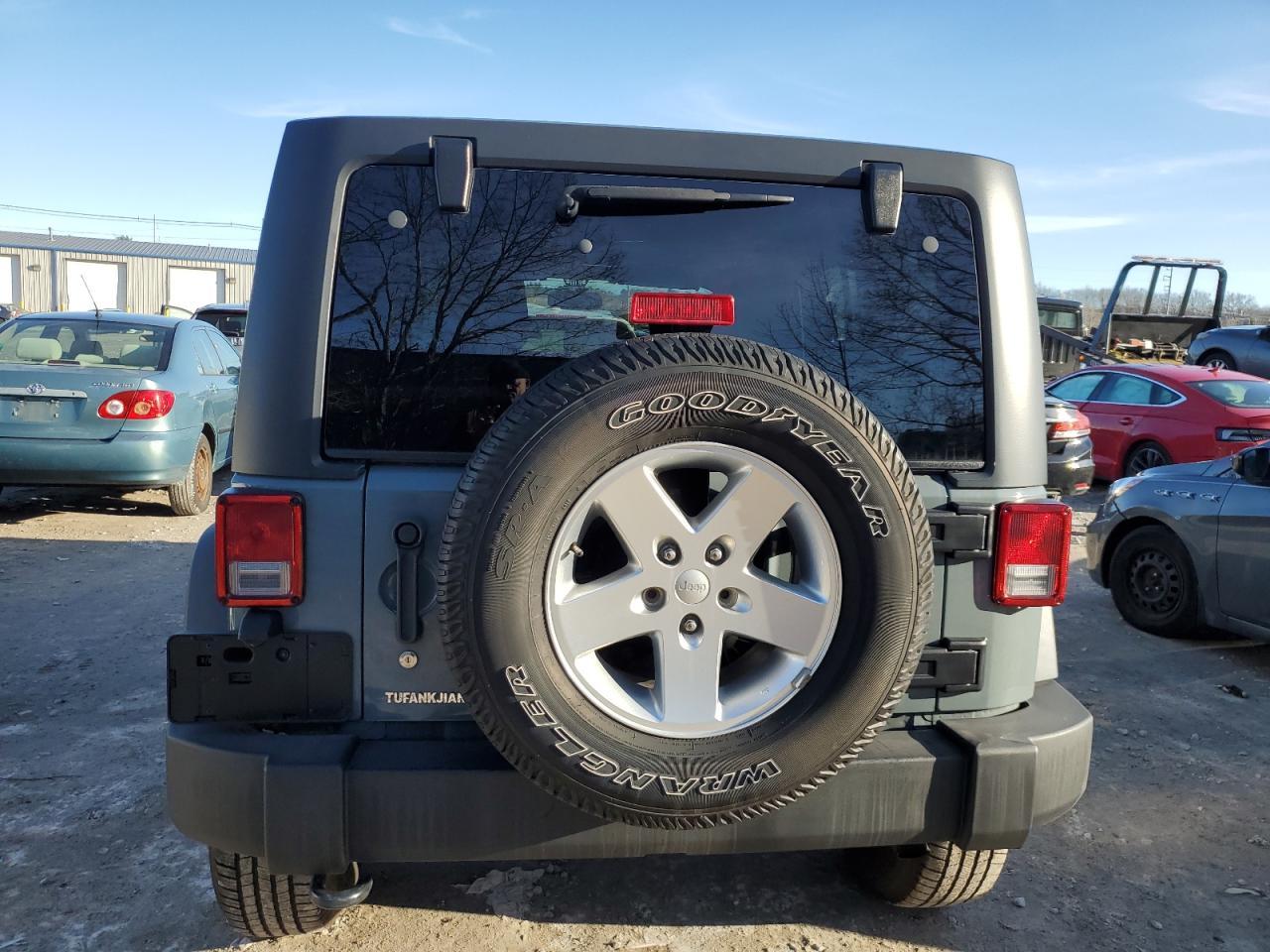 2014 JEEP WRANGLER U - Image 6