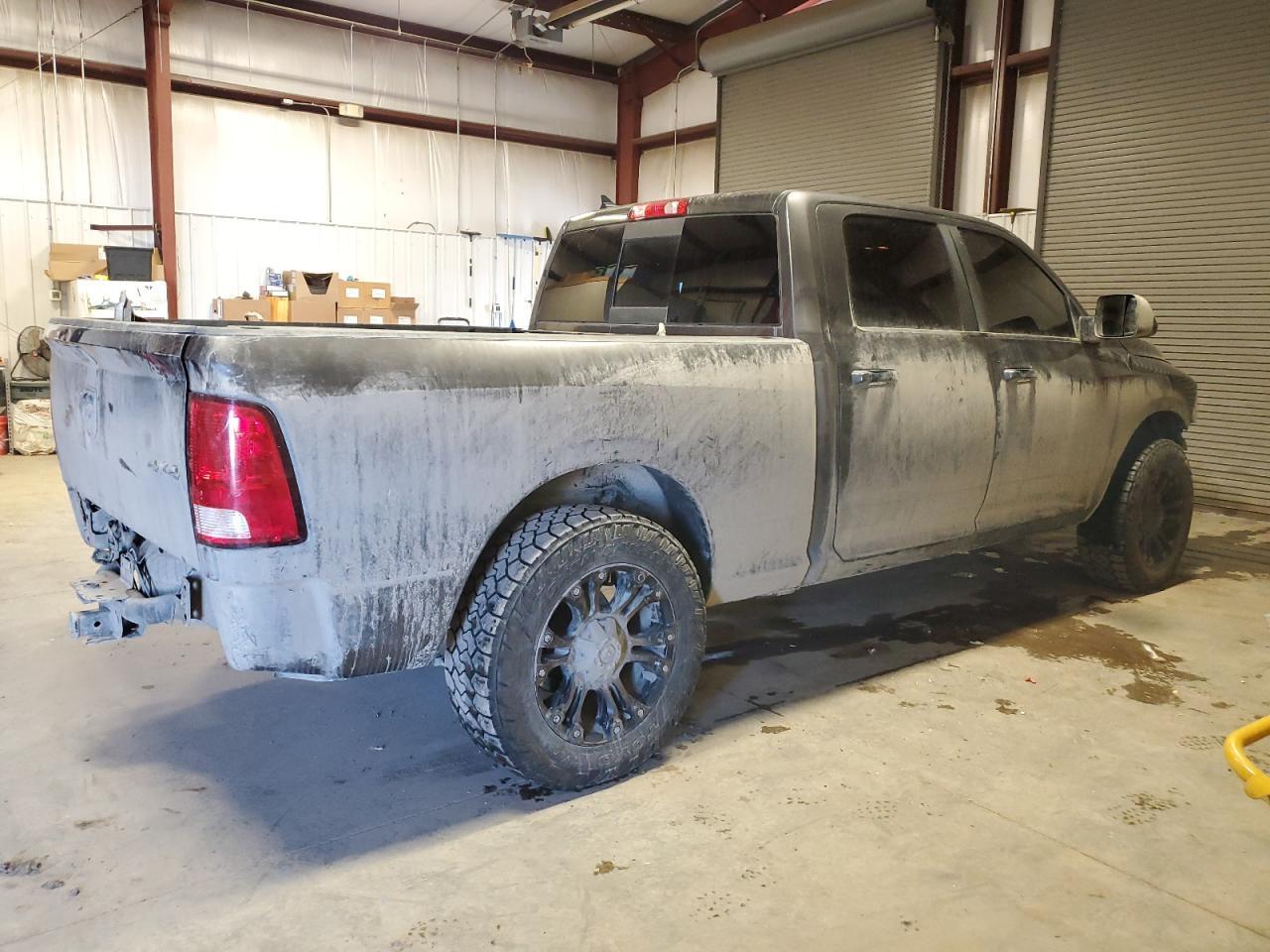 2015 RAM 1500 SLT - Image 3