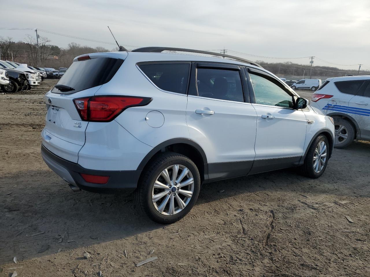 2019 FORD ESCAPE SEL - Фото 3
