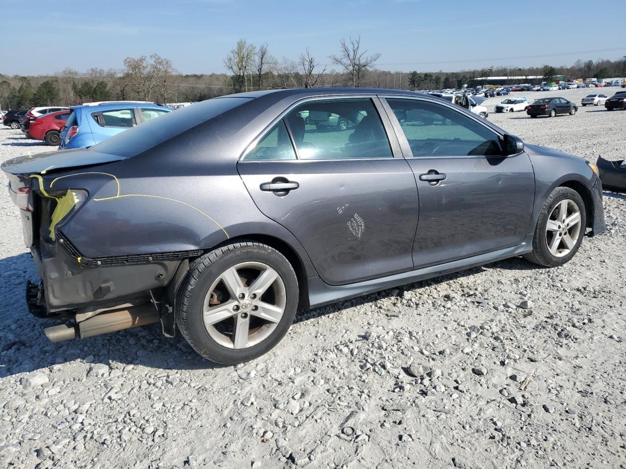 2013 TOYOTA CAMRY L - Фото 3