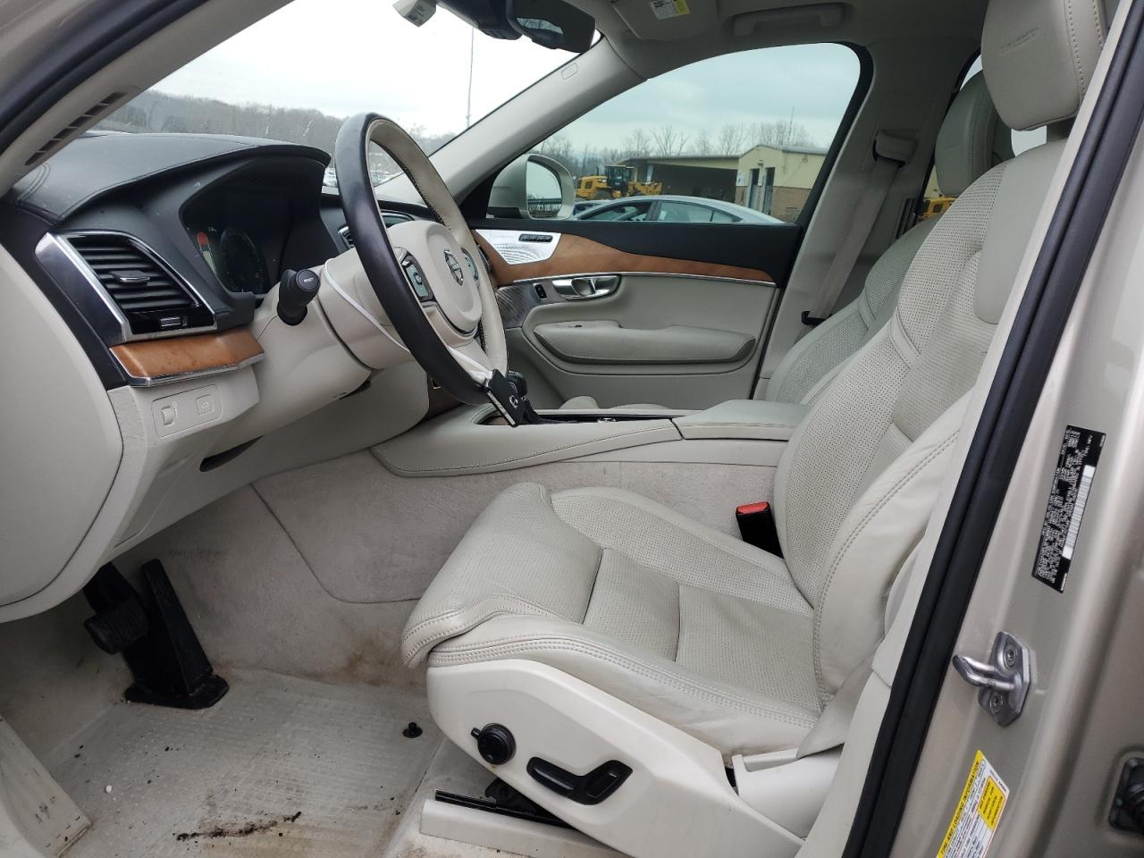 2016 VOLVO XC90 T6 - Фото 7