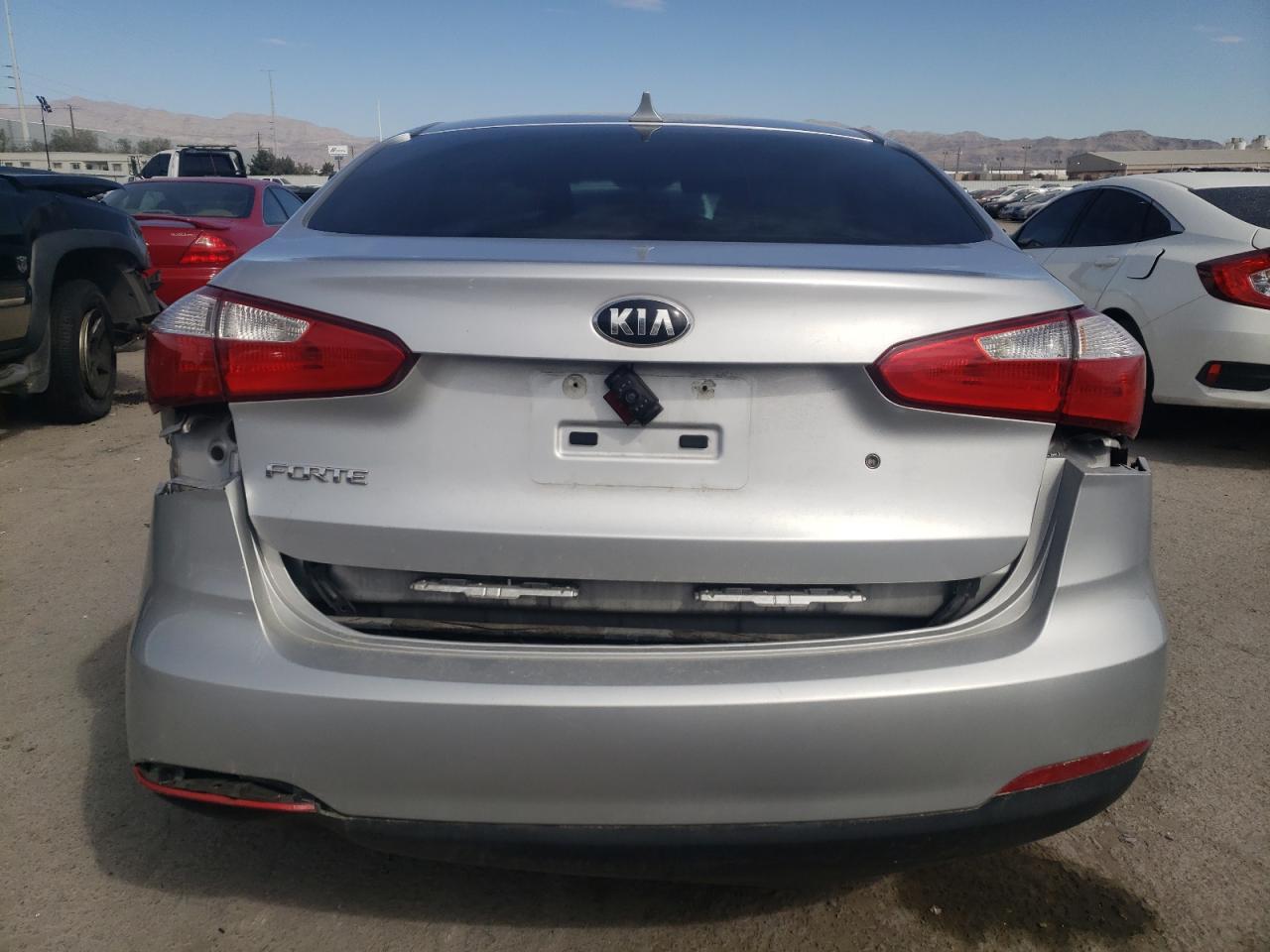 2015 KIA FORTE LX - Фото 6